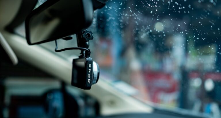 Pros and Cons of Dash Cams